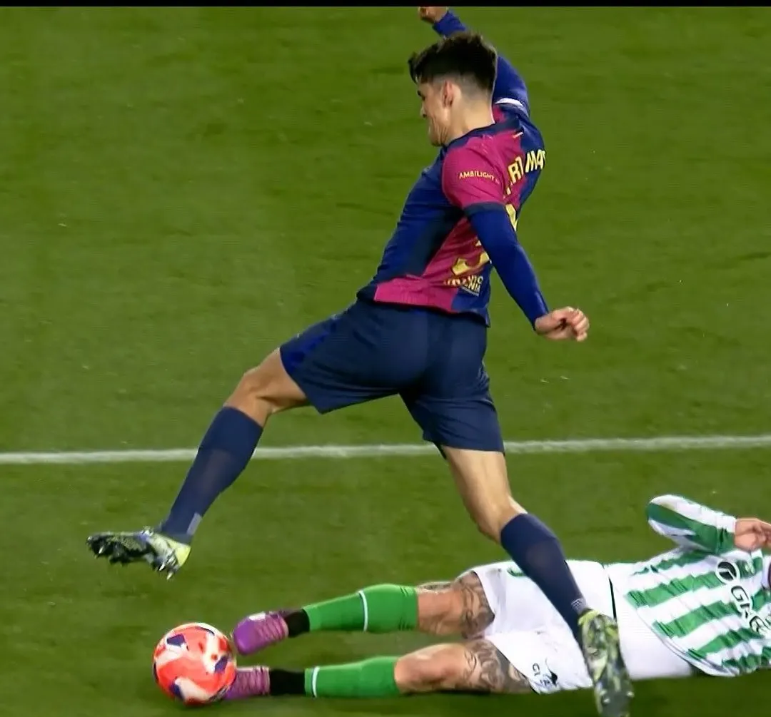 爱游戏体育 -包含足总杯加时末段走向成谜，俄克拉荷马雷霆遗憾出局，震撼外界，身体对抗强度拉满的词条