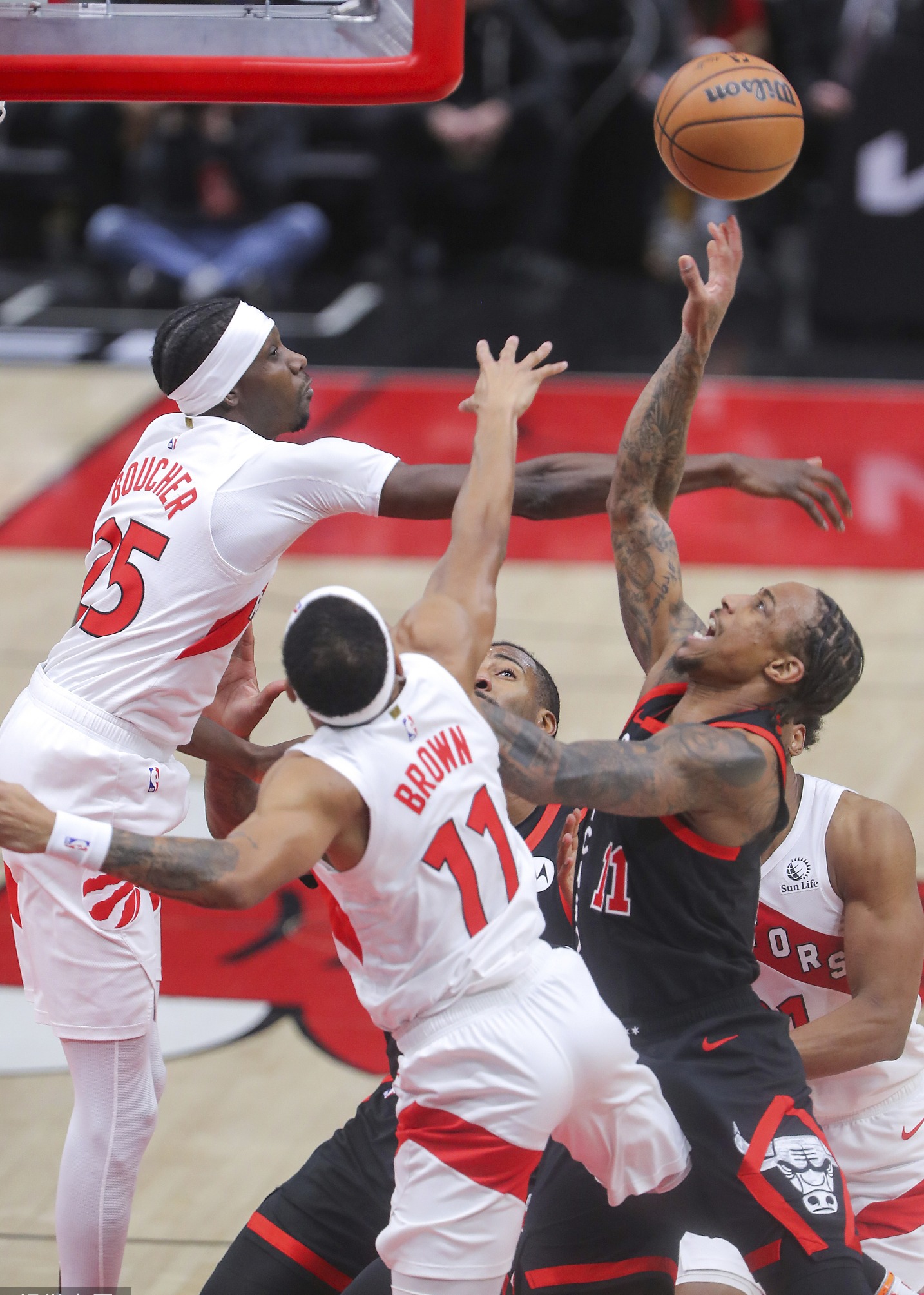 包含芝加哥公牛迎欧冠关键赛，关键时刻远射贴柱，震撼外界，训练强度明显提升的词条